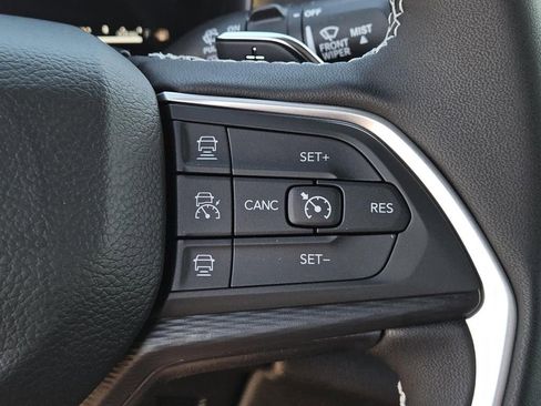 New 2025 Jeep Grand Cherokee L Altitude image 13