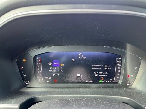 Used 2023 Honda Pilot Elite image 12