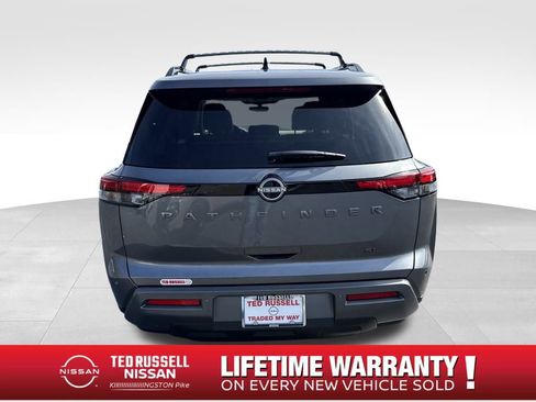 New 2026 Nissan Pathfinder SL FWD image 4