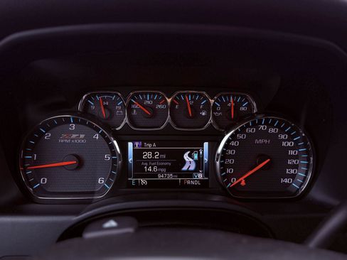 Used 2018 Chevrolet Silverado 1500 LT w/ All Star Edition image 32