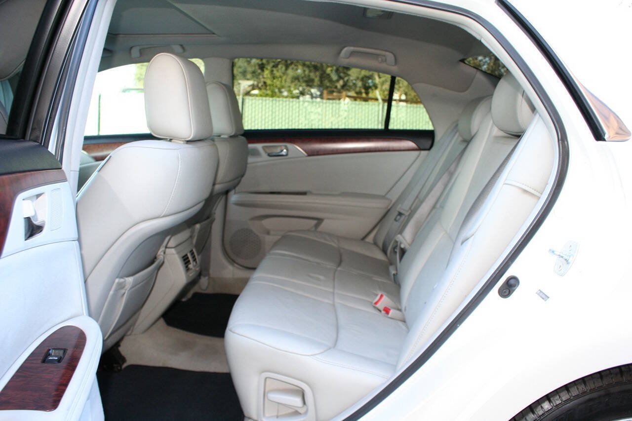 Used 2011 Toyota Avalon FWD image 22
