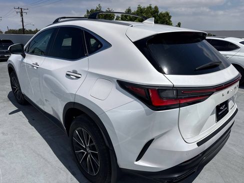 Used 2025 Lexus NX 250 FWD w/ Accessory Package (A2) image 7