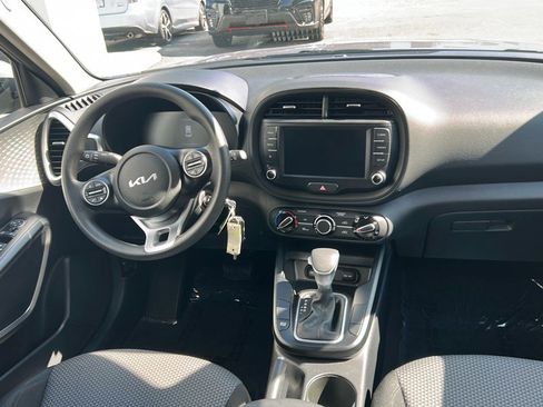 Used 2023 Kia Soul LX image 11