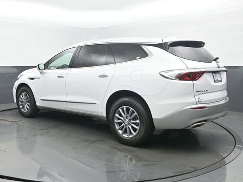 Used 2024 Buick Enclave Premium FWD image 3