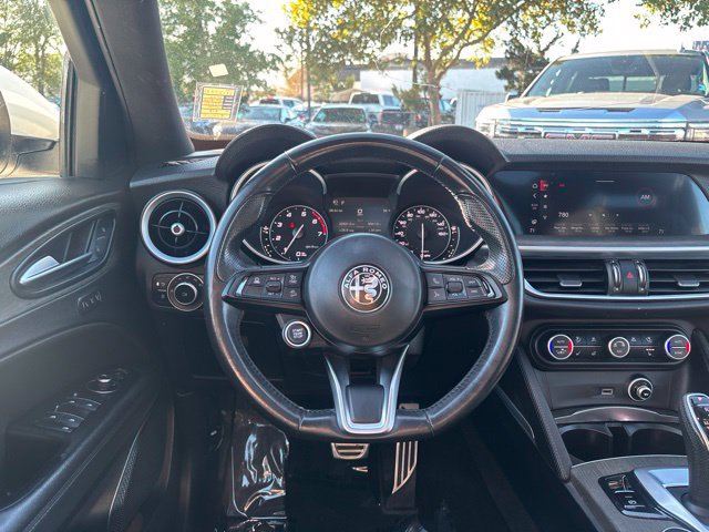 Used 2022 Alfa Romeo Stelvio Ti AWD/4WD image 37