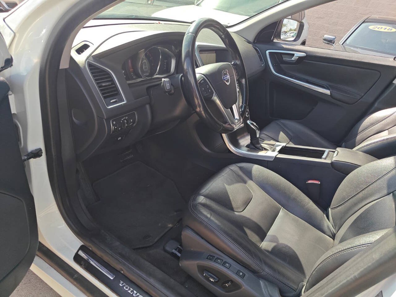 Used 2016 Volvo XC60 T5 Premier FWD image 7
