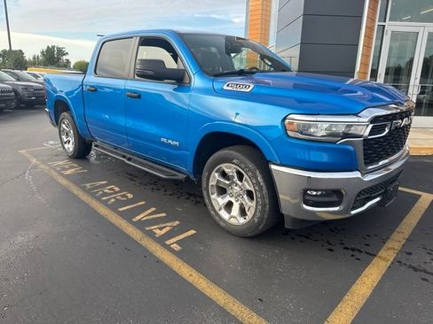 Used 2025 RAM 1500 Big Horn AWD/4WD image 2