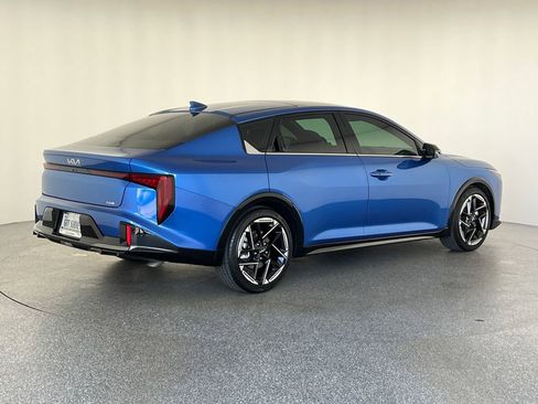 Used 2025 Kia K4 GT-Line w/ GT-Line Premium Package FWD image 3