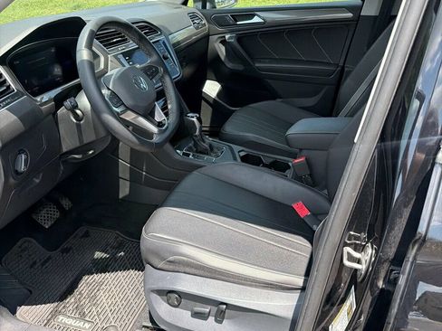 Used 2022 Volkswagen Tiguan SE FWD image 9