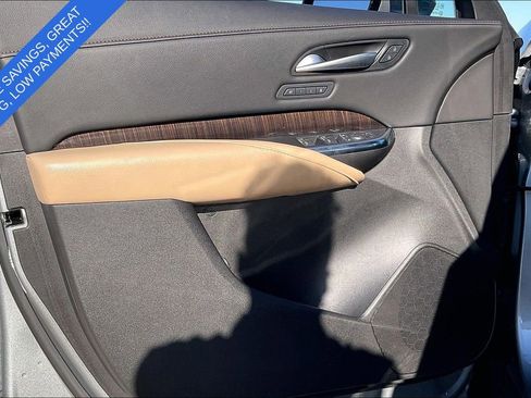 Used 2025 Cadillac XT4 Premium Luxury FWD image 23