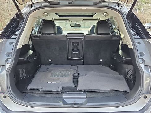 Used 2015 Nissan Rogue SL w/ SL Premium Package image 26