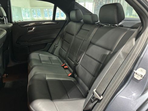 Used 2016 Mercedes-Benz E 350 4MATIC Sedan image 42
