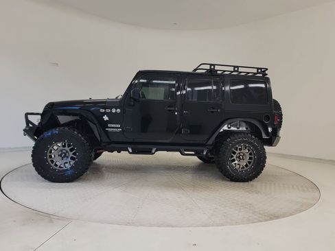 Used 2017 Jeep Wrangler Unlimited Sport image 2