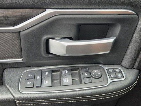 Used 2024 RAM 2500 Big Horn w/ Level 2 Equipment Group image 17