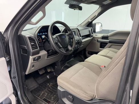 Used 2017 Ford F150 XLT image 38