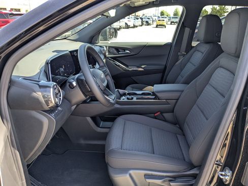 New 2026 Chevrolet Equinox LT w/ Safety and Technology Package image 13