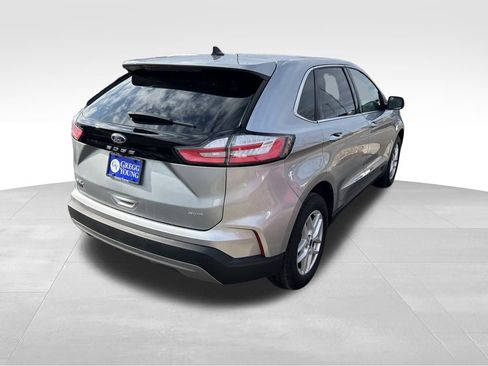 Used 2024 Ford Edge SEL image 7