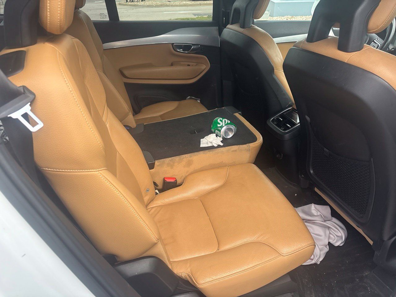 Used 2018 Volvo XC90 T5 Momentum w/ Convenience Package FWD image 12