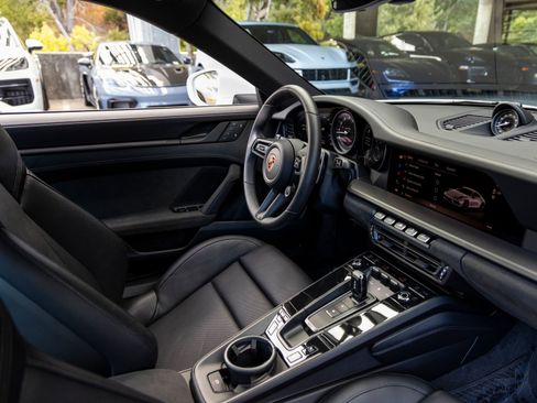 Used 2024 Porsche 911 Carrera GTS image 41
