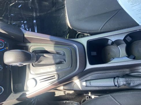 Used 2017 Ford Focus SE FWD image 14