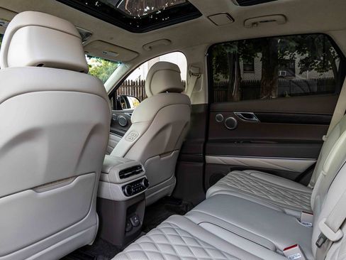 Used 2024 Genesis GV80 3.5T w/ Prestige Package image 25