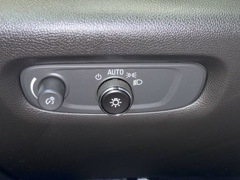 Used 2023 Chevrolet Traverse LT w/ LPO, Floor Liner Package AWD/4WD image 14