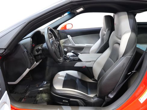 Used 2013 Chevrolet Corvette Z06 w/ 2LZ Preferred Equipment Group RWD image 26