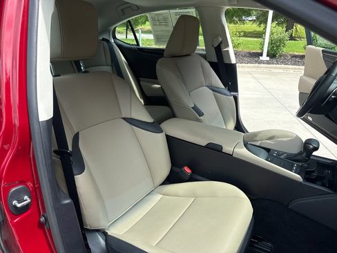 Used 2021 Lexus ES 300h w/ Premium Package FWD image 35