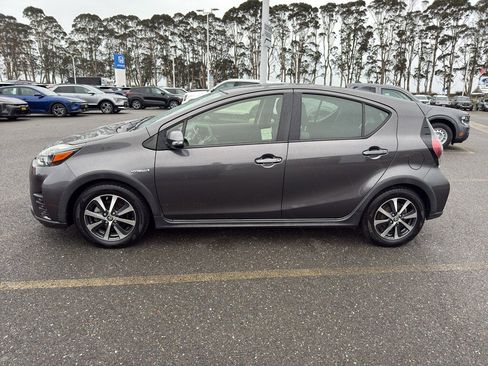 Used 2018 Toyota Prius C Three image 2