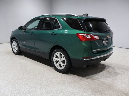 Used 2018 Chevrolet Equinox LT w/ Sun & Infotainment Package AWD/4WD image 4