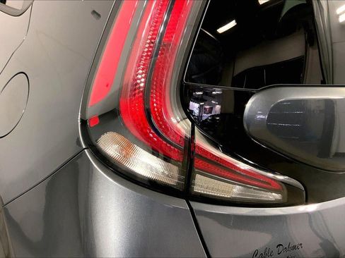 Used 2025 Kia Soul LX image 27