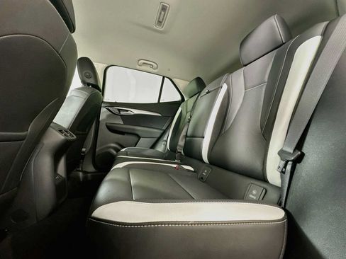 Used 2025 Buick Envision Sport Touring AWD/4WD image 22