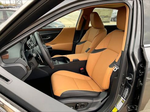 New 2025 Lexus ES 350 image 17