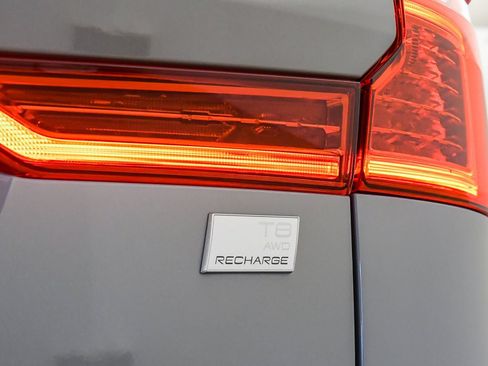 Certified 2024 Volvo XC60 T8 Ultimate w/ Protection Package Premier AWD/4WD image 26