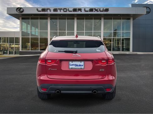 Used 2019 Jaguar F-PACE Prestige image 4