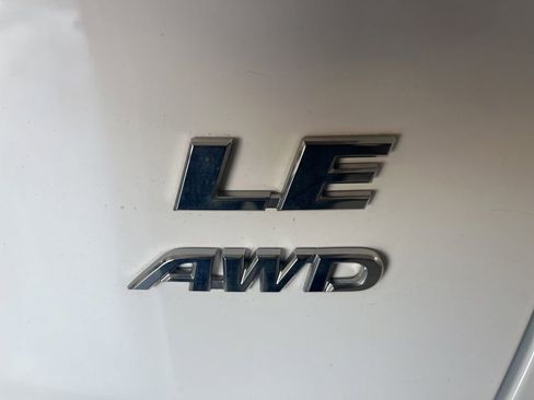 Used 2024 Toyota RAV4 LE AWD/4WD image 45