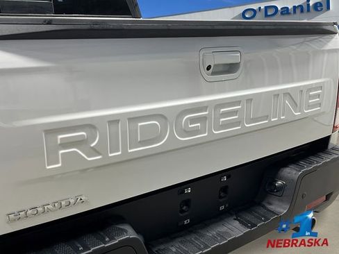 New 2026 Honda Ridgeline Black Edition image 6