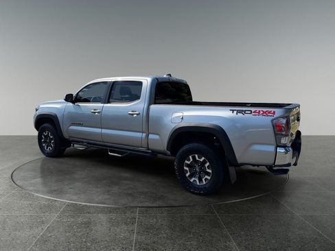 Used 2023 Toyota Tacoma TRD Off-Road w/ Black Out Package (TMS) AWD/4WD image 7