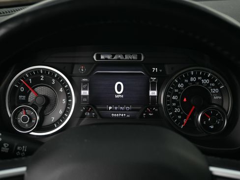 Used 2021 RAM 1500 Big Horn image 11