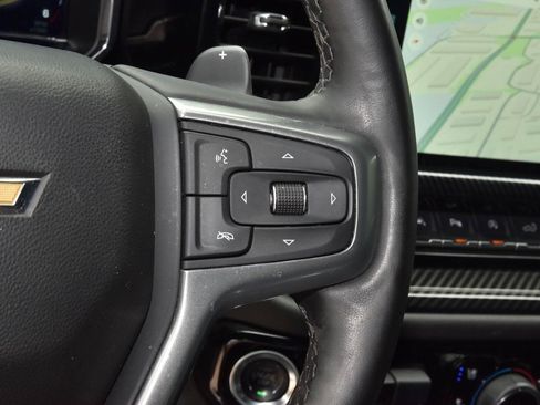 Used 2025 Chevrolet Silverado 1500 LTZ AWD/4WD image 24