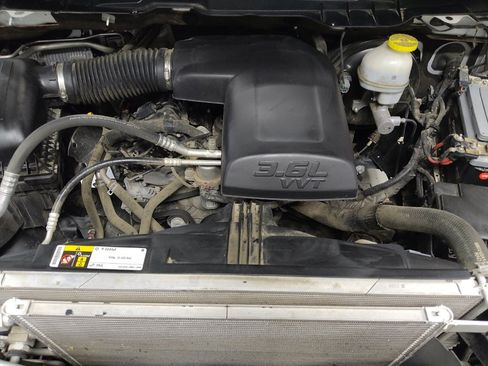 Used 2022 RAM 1500 Classic SLT w/ Trailer & Traction Group RWD image 30