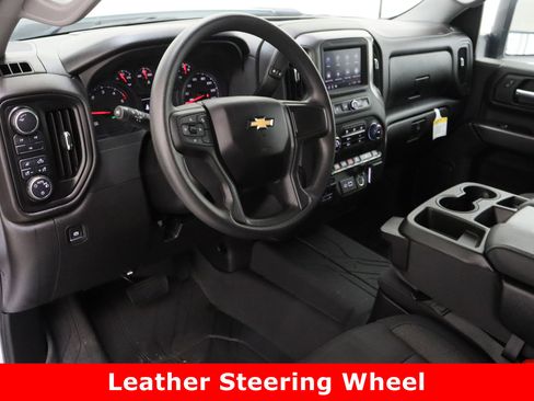 Used 2025 Chevrolet Silverado 2500 Custom w/ Custom Value Package image 13