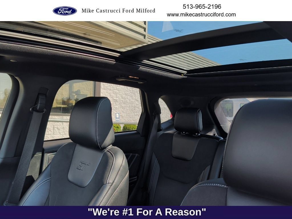 Used 2022 Ford Edge ST w/ Equipment Group 401A AWD/4WD image 8