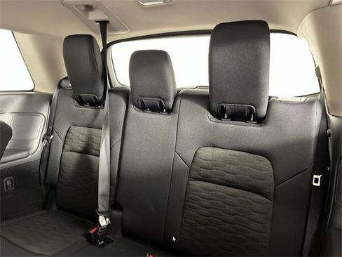 Certified 2025 Nissan Pathfinder SV image 22