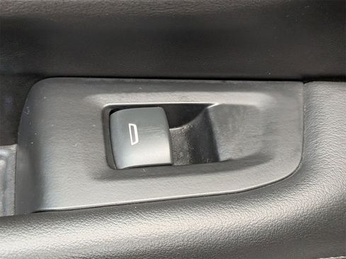 Used 2023 Chevrolet Tahoe LT w/ Luxury Package image 28