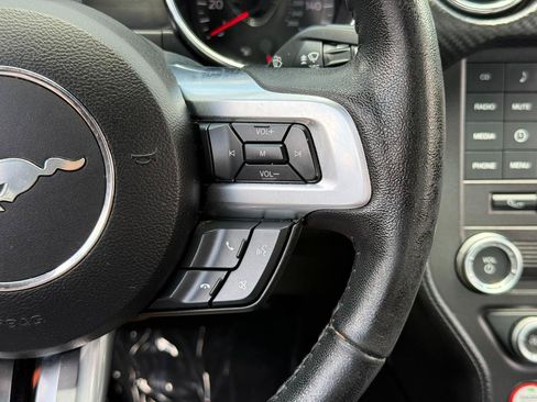Used 2017 Ford Mustang Coupe RWD image 29