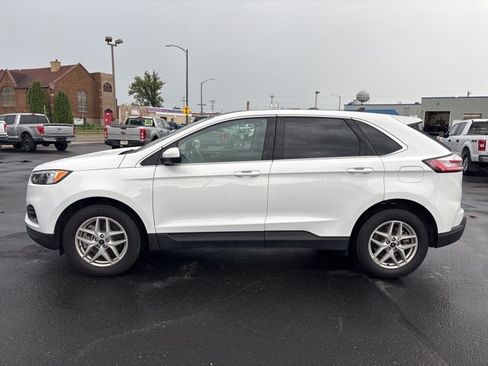 Used 2024 Ford Edge SEL image 2