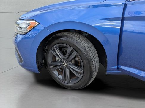 Certified 2024 Volkswagen Jetta SE FWD image 33