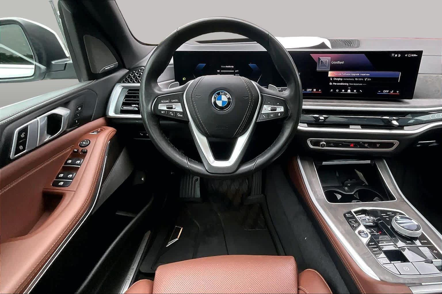 Used 2025 BMW X5 xDrive50e w/ Executive Package AWD/4WD image 6