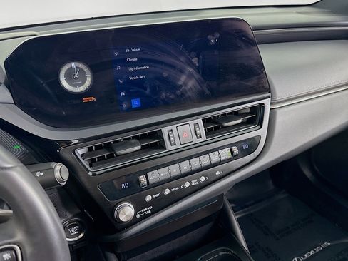 Used 2025 Lexus ES 350 ES 350 w/ Accessory Package (Z2) image 19